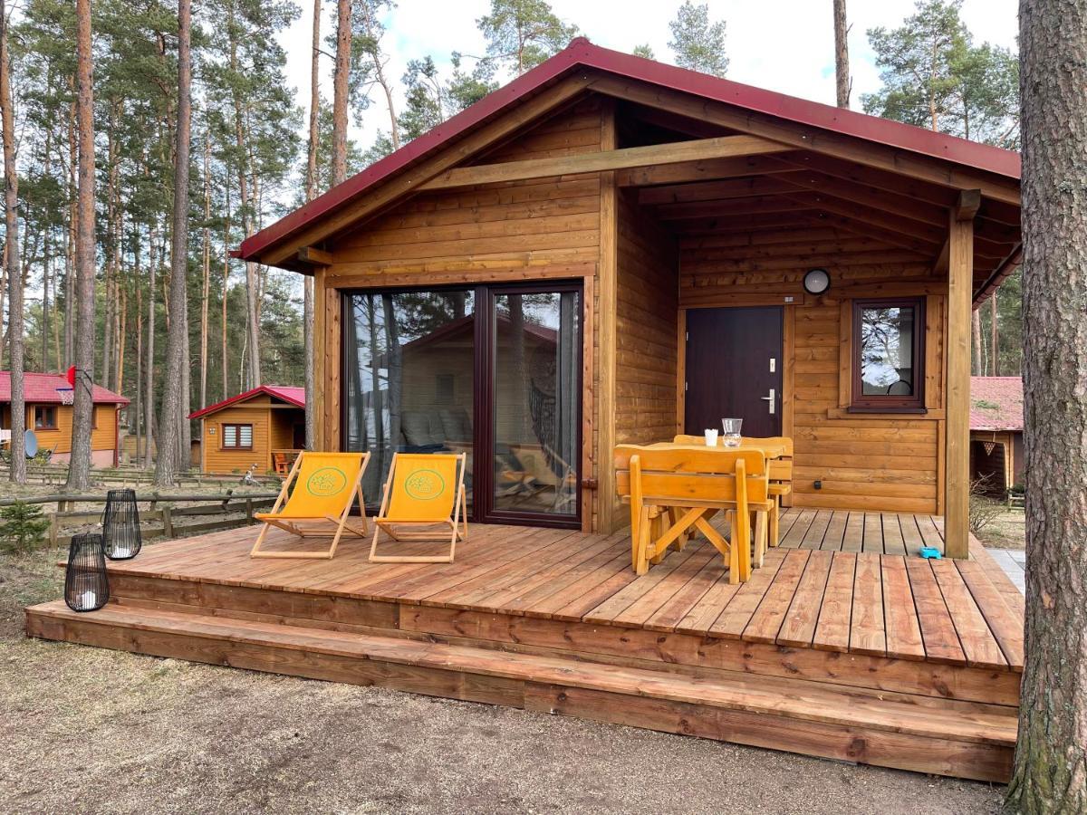 Schadzka W Dwunastce Z Widokiem Na Jezioro Borsk Ngoại thất bức ảnh